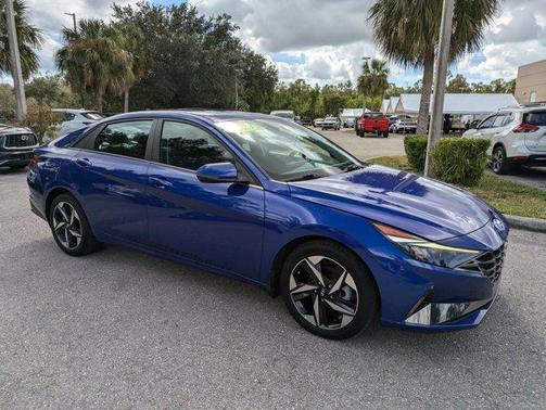 2023 Hyundai ELANTRA Limited