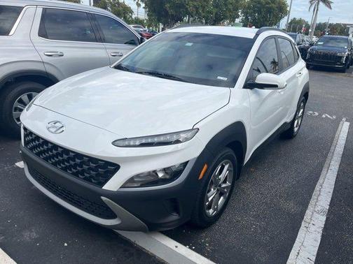 2022 Hyundai KONA SEL