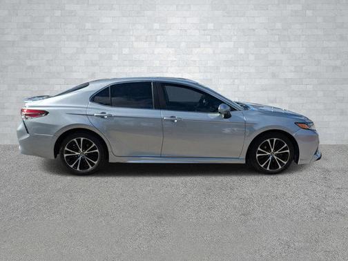 2018 Toyota Camry XLE