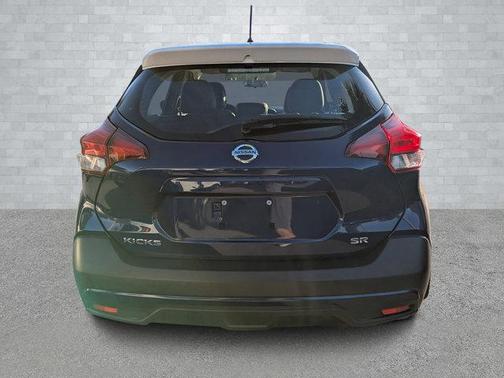 2019 Nissan Kicks SR