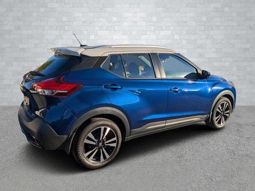 2019 Nissan Kicks SR