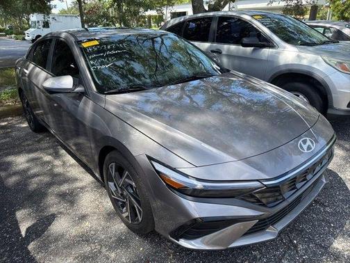 2024 Hyundai ELANTRA Limited