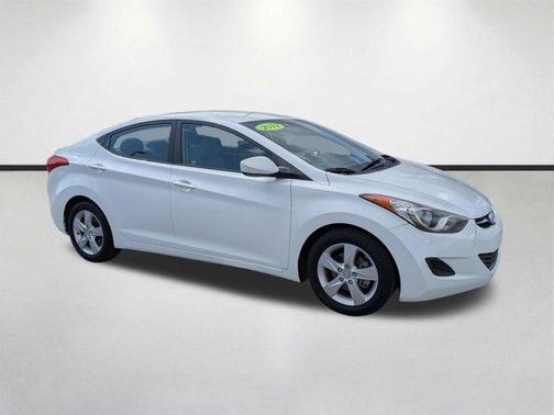 Pearl White 2013 Hyundai ELANTRA GLS