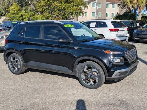 2023 Hyundai VENUE SEL