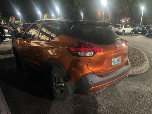 2020 Nissan Kicks SR