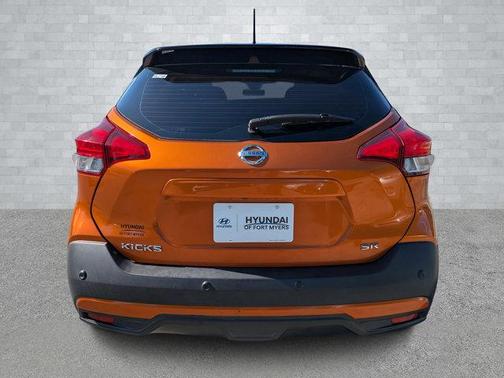 2020 Nissan Kicks SR