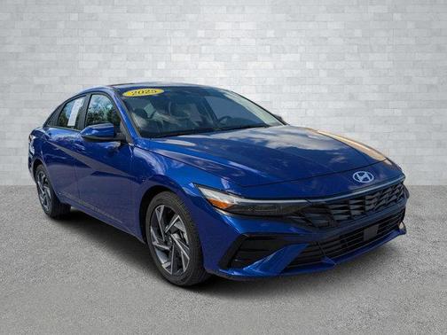 2025 Hyundai ELANTRA Limited