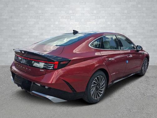 2025 Hyundai SONATA Hybrid Limited