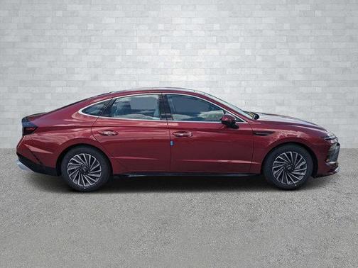 2025 Hyundai SONATA Hybrid Limited
