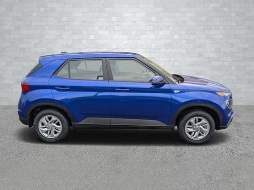 2025 Hyundai VENUE SE