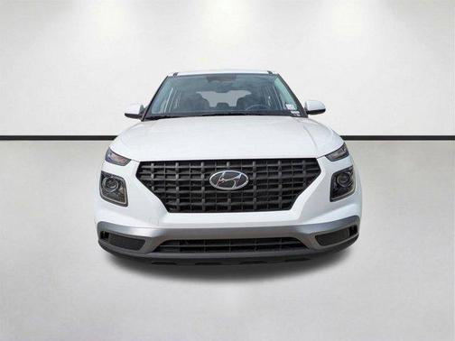 Lunar White 2026 Hyundai VENUE SE
