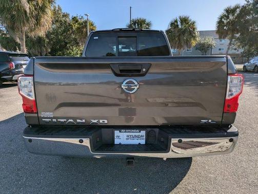 2016 Nissan Titan XD SL