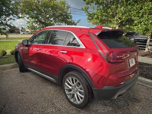 2021 Cadillac XT4 Premium Luxury