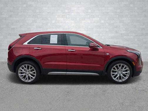 2021 Cadillac XT4 Premium Luxury