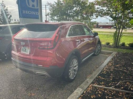 2021 Cadillac XT4 Premium Luxury