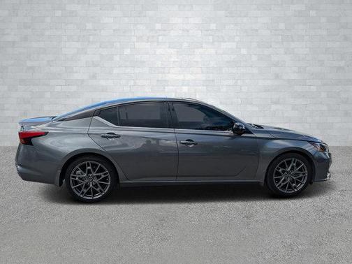 2024 Nissan Altima 2.0 SR