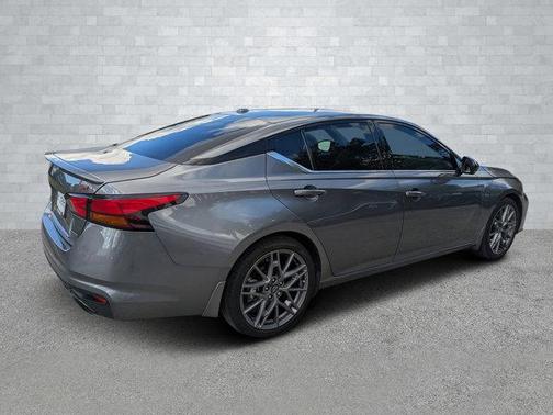 2024 Nissan Altima 2.0 SR