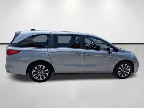 Silver 2024 Honda Odyssey EX-L