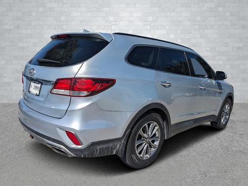 2018 Hyundai SANTA FE SE