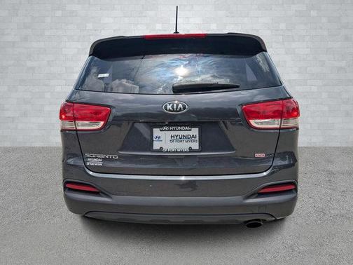 2017 Kia Sorento LX