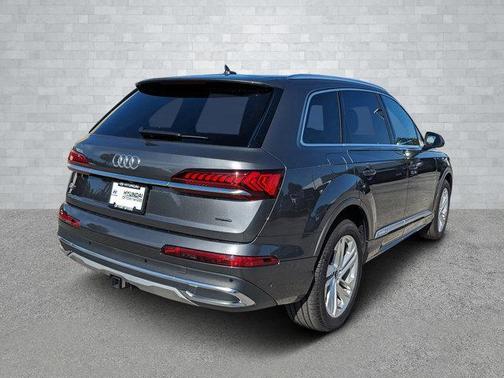 2021 Audi Q7 55 Premium Plus