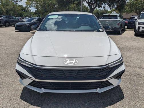 2025 Hyundai ELANTRA HEV SEL Sport