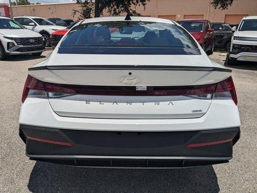 2025 Hyundai ELANTRA HEV SEL Sport