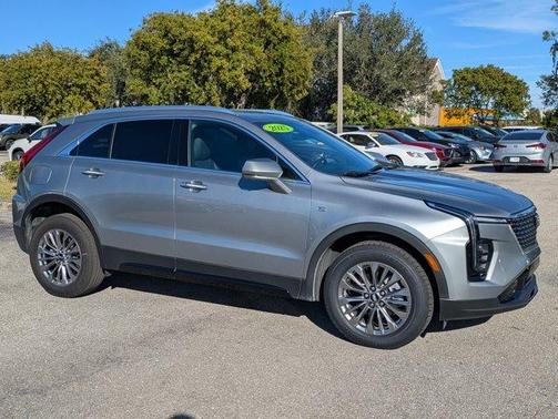 2025 Cadillac XT4 Premium Luxury