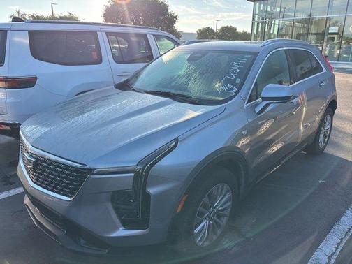 2025 Cadillac XT4 Premium Luxury