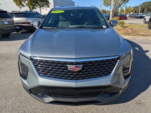 2025 Cadillac XT4 Premium Luxury