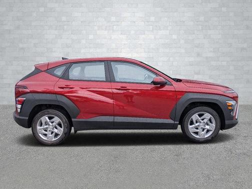 2025 Hyundai KONA SE