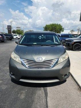 2013 Toyota Sienna XLE
