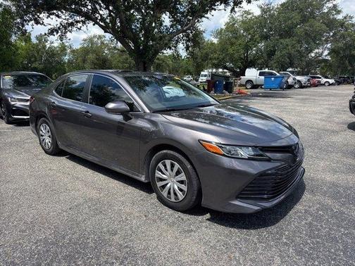2019 Toyota Camry Hybrid LE