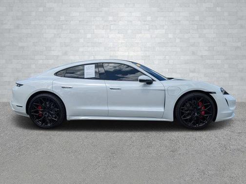 2022 Porsche Taycan Base