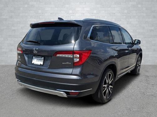 2022 Honda Pilot Touring 7-Passenger
