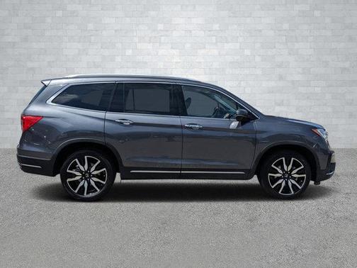2022 Honda Pilot Touring 7-Passenger