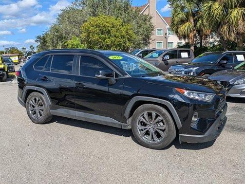 2021 Toyota RAV4 XLE