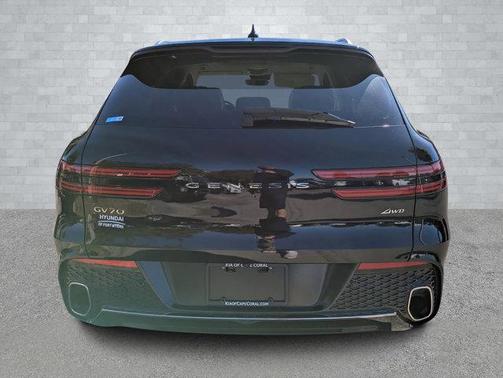 2022 Genesis GV70 2.5T