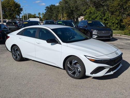 2025 Hyundai ELANTRA SEL Sport