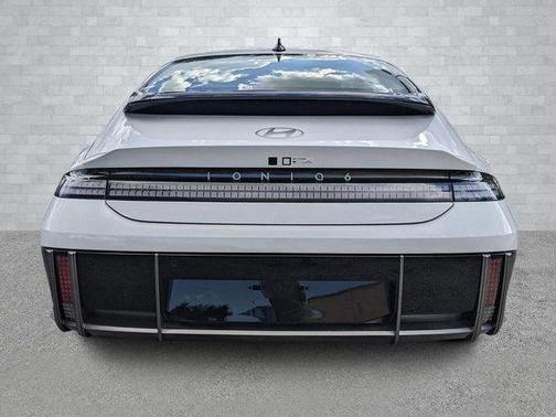 2025 Hyundai IONIQ 6 SE