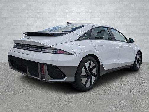 2025 Hyundai IONIQ 6 SE