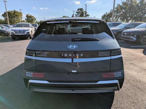 2026 Hyundai IONIQ 5 SE