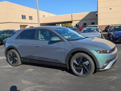 2026 Hyundai IONIQ 5 SE