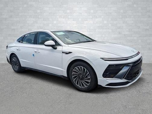 2025 Hyundai SONATA Hybrid SEL