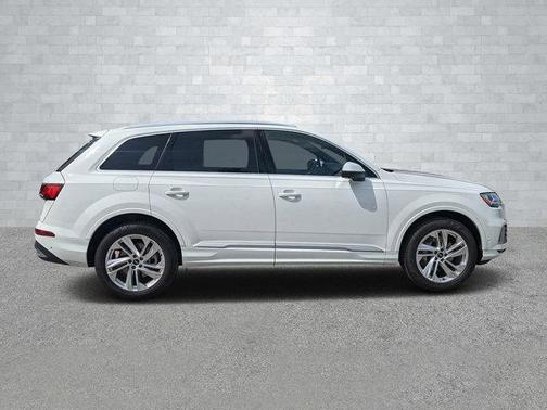 2021 Audi Q7 45 Premium Plus