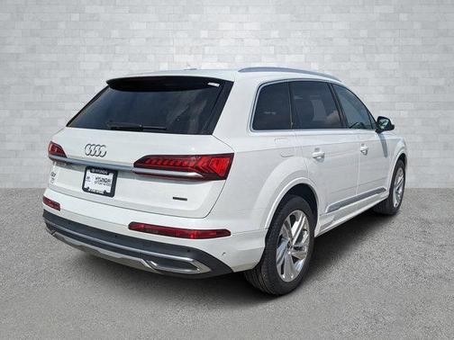 2021 Audi Q7 45 Premium Plus