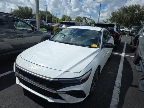 2025 Hyundai ELANTRA SEL Sport