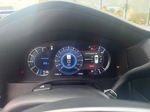 2019 Cadillac Escalade Standard
