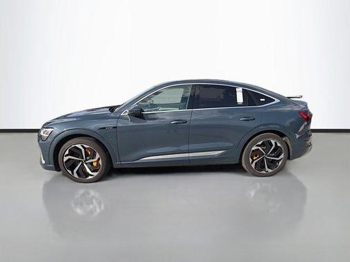 2020 Audi e-tron Prestige