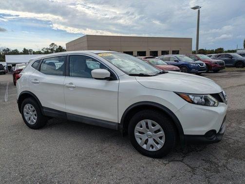 2017 Nissan Rogue Sport S
